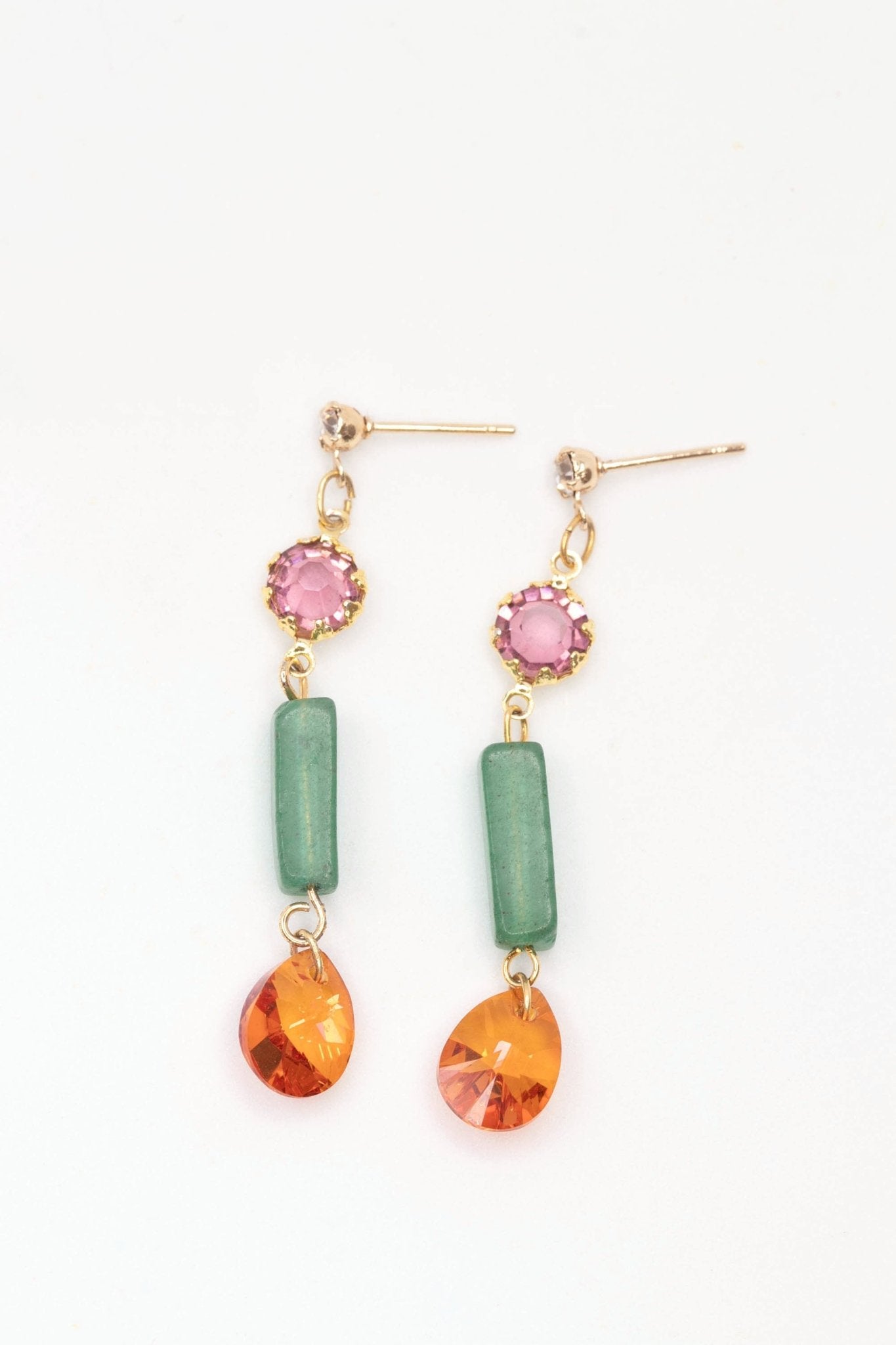 The Stones of Nirvana Green Aventurine Linear Dangle EarringsNuma EstiloDrop Earrings